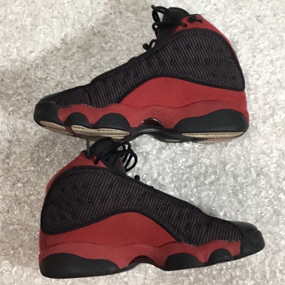 Air Jordan Retro 13 Black and Red Basketball Sneakers 4 (Big Boy) - Picture 7 of 10